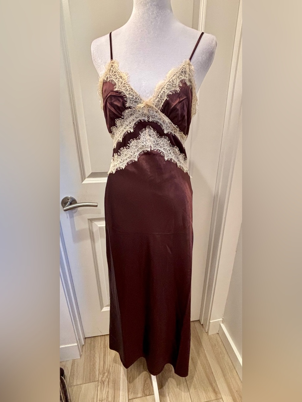 NWT Sincerely Jules Maroon satin and ivory lace slip Dress - M